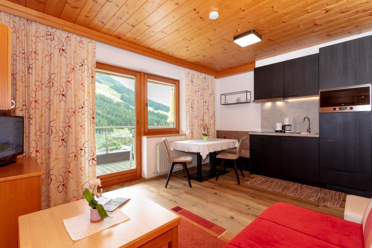 Appartement Schoene Aussicht Saalbach-Hinterglemm Exterior foto